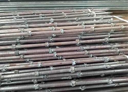 金平隧道钢花管